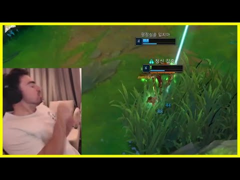 Midbeast Tries To Hide On Bush - Best of LoL Streams 2011