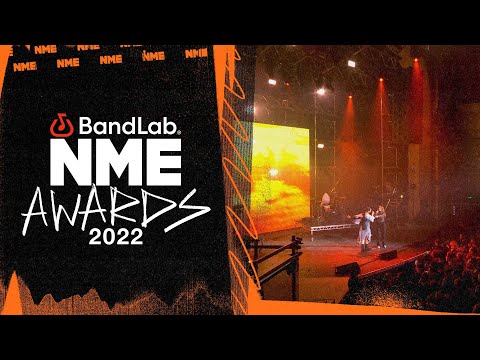 Griff X Sigrid perform 'Head on Fire' at the BandLab NME Awards 2022