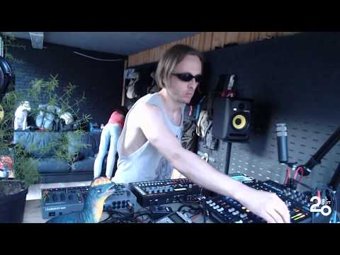 Strukturator LIVE @ 20ft Radio