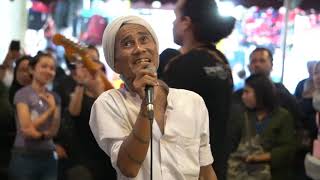 Download lagu 🔴 SENTUHAN//Milik Siapakah Gadis Ini..Beliau bikin pengunjung jatuh hati dgn persembahannya.. mp3 Download lagu 🔴 SENTUHAN//Milik Siapakah Gadis Ini..Beliau bikin pengunjung jatuh hati dgn persembahannya.. mp3