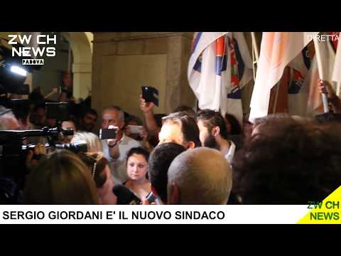La folla per Sergio Giordani nuovo sindaco Padova