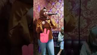 Download lagu lip sync emas hantaran mp3