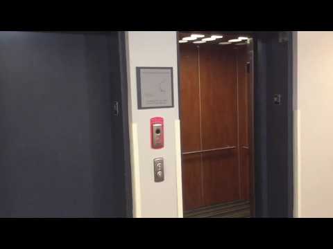 Nice kone ecodisc traction elevators at country inn & suites in niagara falls on