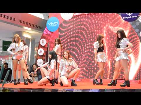 150815 Melody cover SNSD - Check + Flower Power @ N Mark The Battle Stage 2015