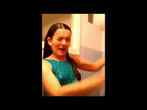 Ice Bucket Challenge 1. Angelica - Young Woman , 冰桶挑战女孩
