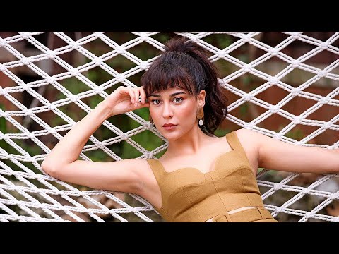 LA LUNA by Belinda Carlisle ~ {Actress: MERVE ÇAĞIRAN} 4K