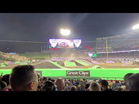 Monster Jam Superstar Challenge 2023 - Monster Mutt Dalmatian vs Avenger Nitro - Racing