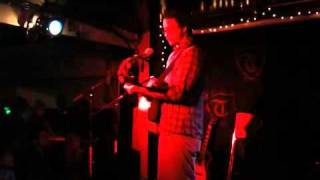 Amos Lee - new song - out of the cold - live london troubadour