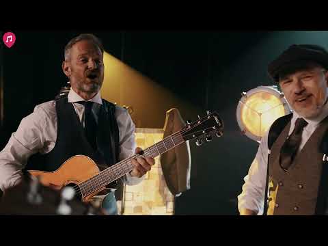 London Roaming Band Trio for weddings & events - The City Roamers