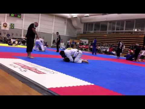 2010 Pan Pacs Purple Belt Absolute GI - Ben Patterson vs Dimi Mathioudakis