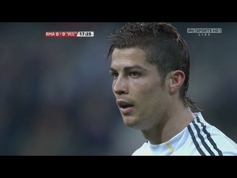 Cristiano Ronaldo Vs Villarreal Home (English Commentary) - 09-10 HD 720p By CrixRonnie