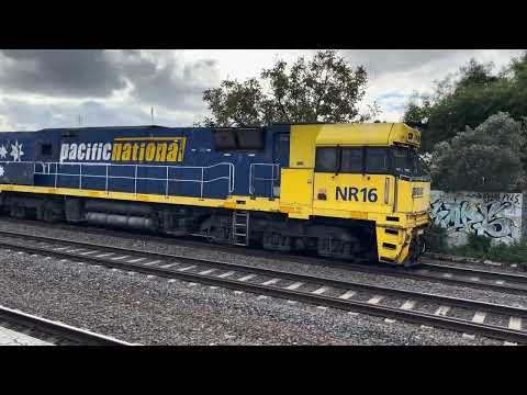 Pacific National NR16 NR47 NR92 7SM2 train Middle Footscray