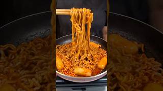 Download lagu Buldak Ramen with Mozzarella Cheese Tteokbokki #shorts #asmr mp3