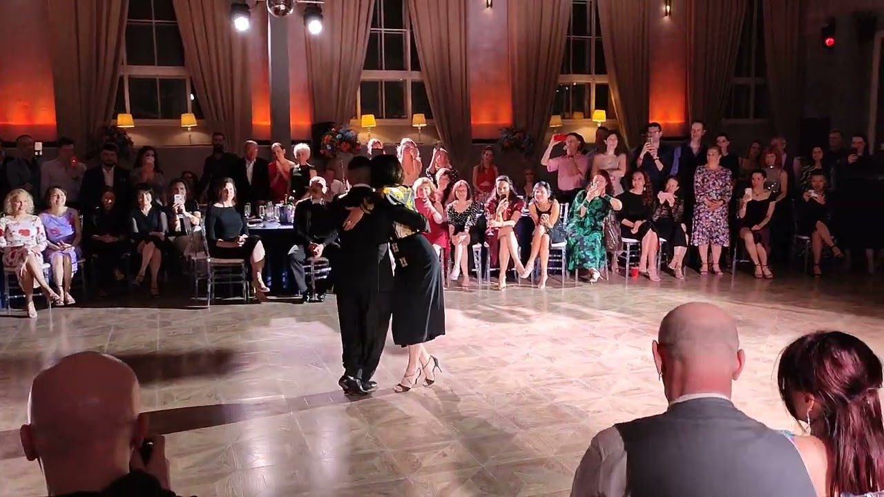 Video thumbnail for Veronica Palacios y Jonatan Aguero