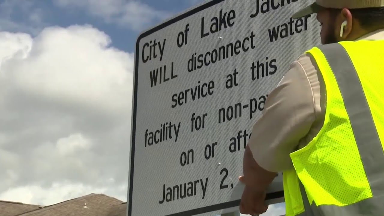 What rights do Lake Jackson renters have when apartment owners don't pay utilities