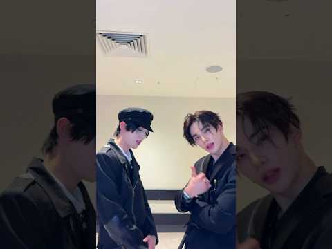 #현진 의 #THIS_AND_THAT Challenge w/ #AND2BLE #앤더블 #한유진 !🐰 #StrayKids #스트레이키즈 #Hyunjin @AND2BLE