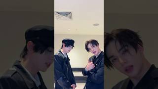 #현진 의 #THIS_AND_THAT Challenge w/ #AND2BLE #앤더블 #한유진 !🐰 #StrayKids #스트레이키즈 #Hyunjin @AND2BLE