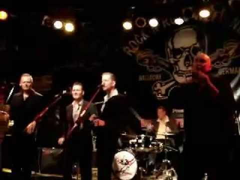 The Crystalairs - Runaround Sue