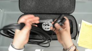 Video thumbnail for AEA R88 Stereo Ribbon Microphone UNBOXING by Fabiana Fatù (Estrus Music)