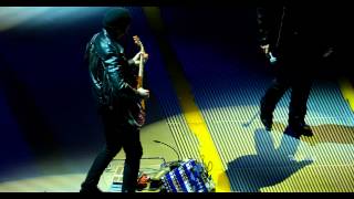 U2 / 4K / &quot;The Electric Co.&quot; (Live) / United Center, Chicago / June 29th, 2015