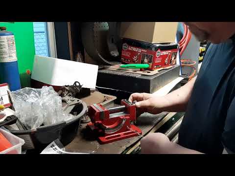 Doyle angle drill press vise