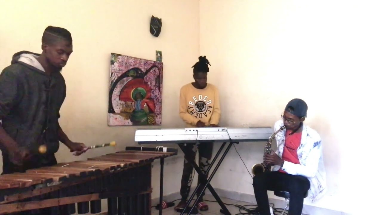 アフリカの坂本龍一 'Merry Christmas Mr Lawrence' アフリカ高校吹奏楽部