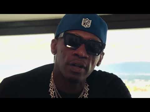 J Green -LEAVE ME ALONE Ft. Moneybagz