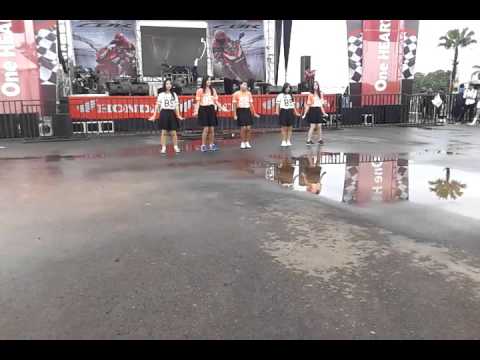 Red Velvet 'Happiness' & Gfriend 'Me Gustas Tu' Cover Dance by UNITED COLORS