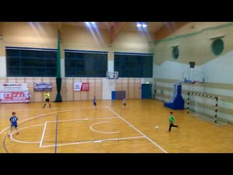 Turniej Mikołajkowy 11 12 16 Ostrów Maz  PÓŁFINAŁ APN Ostrołęka   UKS AP Ostrów Maz