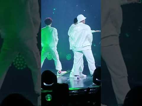 180905 Outro: Tear + Mic Drop - BTS - Love Yourself Tour LA
