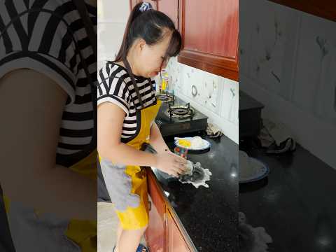 Clumsy wife 🍳😂🤣, Daily life of a couple #family #shortvideo #couple
