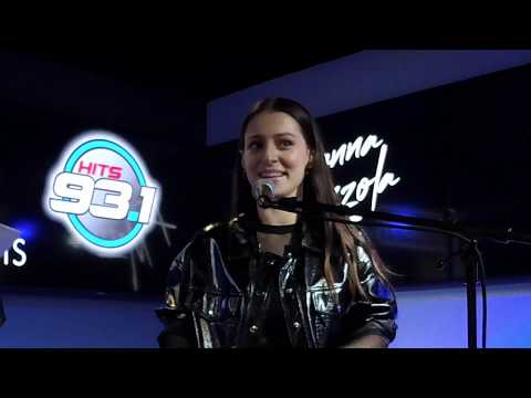 SNACKS INTERVIEW W/ BRIANNA MAZZOLA - HITS 93.1