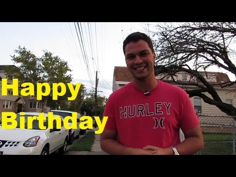 Vídeo: Happy birthday: o que significa em inglês