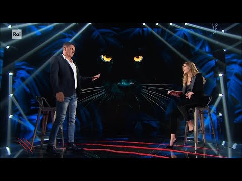 L'uscita dallo studio di Belve di Teo Mammucari - Belve 10/12/2024