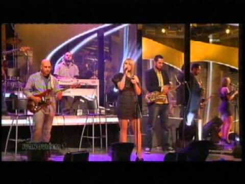 Danka Petrovic - Uzalud lutam LIVE (Vece sa Ivanom Ivanovicem)