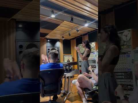 DAY LIMNS (@daylimns) - Compondo Para Hyperanhas|#daylimns #popbrasil #day #hyperanhas