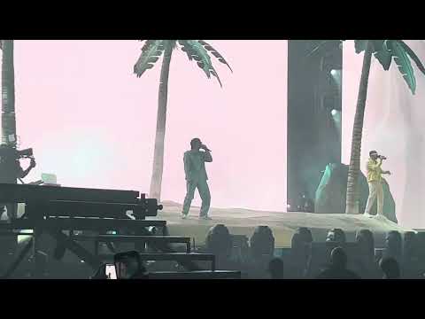 Bad Bunny -Chencho me porto bonito /sofi 2022 en vivo 💥￼￼