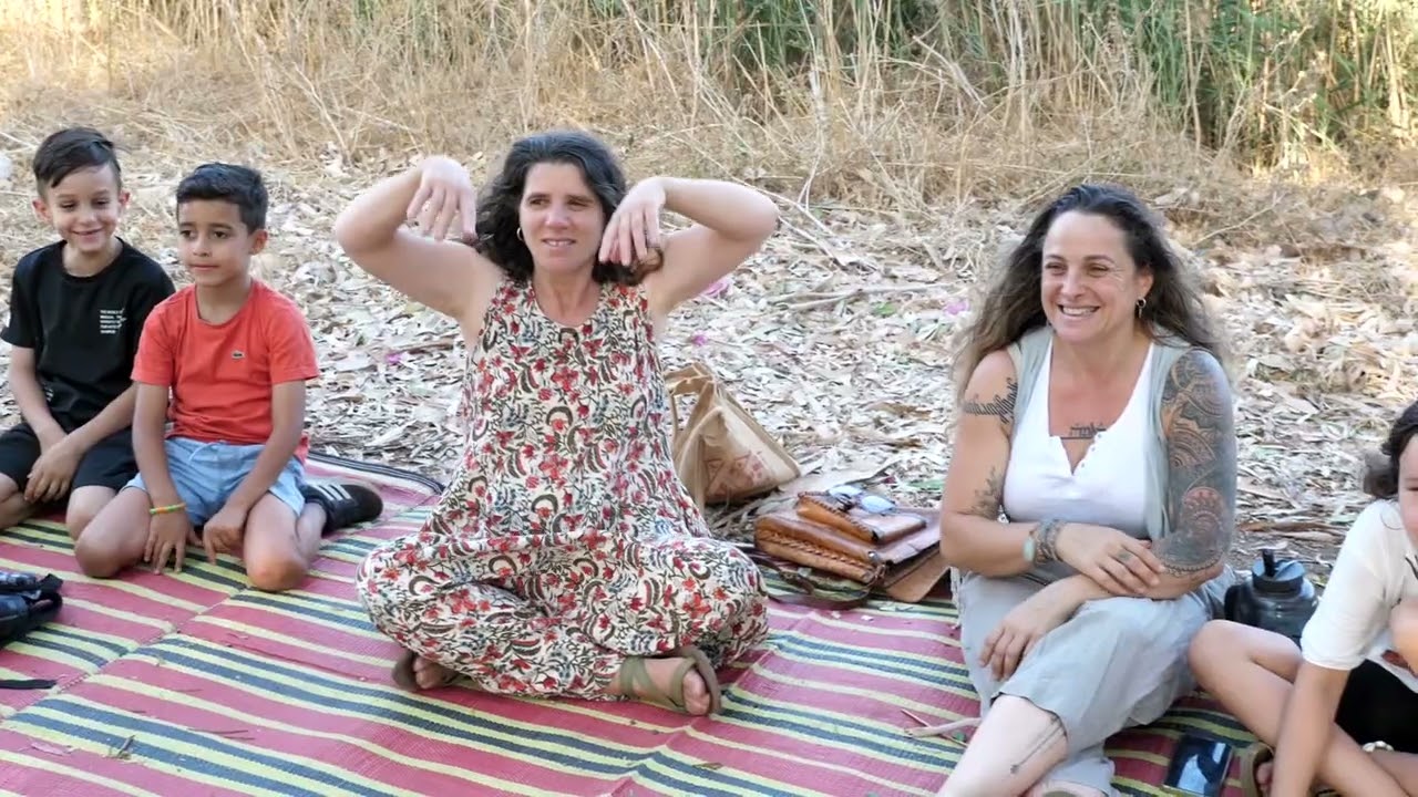 וידאו אחד thumbnail