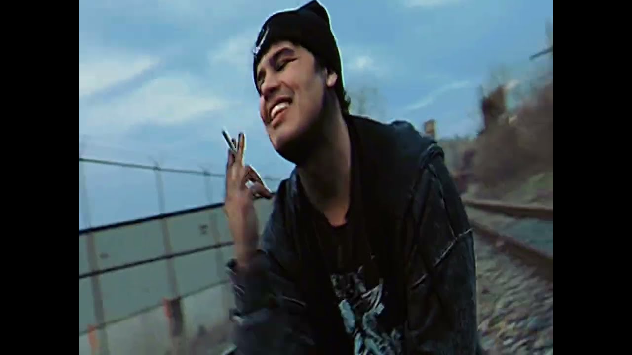 augustxvalentine - MALL GOTH (Official Video)