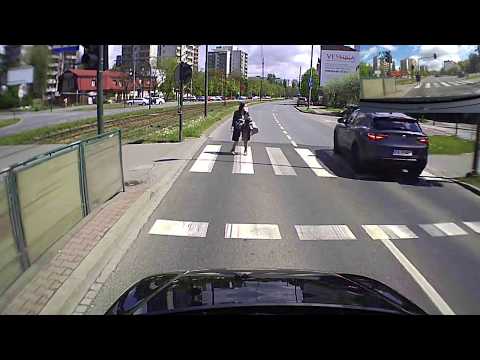 zawracanie na zawrotce  agrafce  aleja Pokoju i skret w lewo na Grzegórzeckim