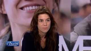 Charlotte Gainsbourg : "Omar Sy a eu peur de m'embrasser"