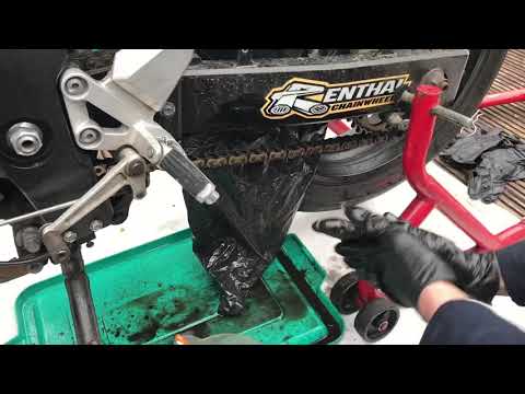 How To Clean And Lubricate Motorcycle O Ring or X Ring Chain And Sprockets