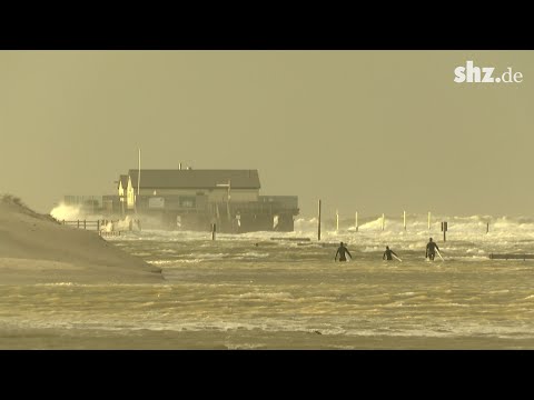 Storm surge on the 3rd Advent in St. Peter-Ording