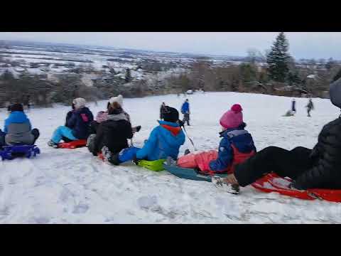 Sjezd na bobech (nikdo nebyl zraněn(jú tube))