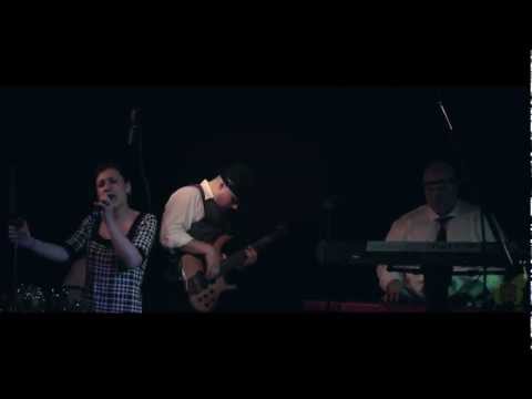 Butterflies in My Stomach - Another You (live @ Clubul Taranului)