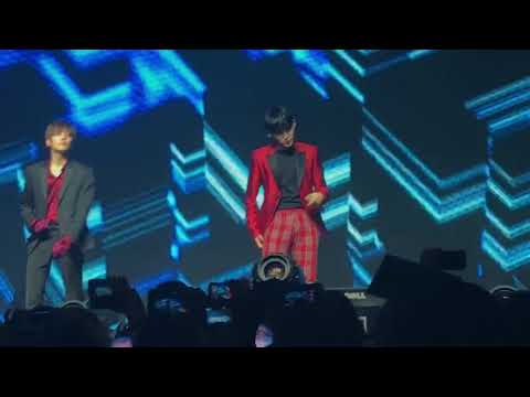 170827 seventeen diamond edge NYC check in mingyu focus