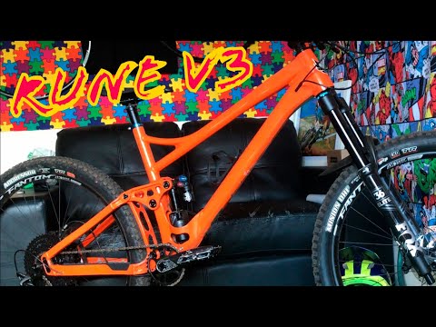 BIKE CHECK Banshee Rune V3 Plus a Lap of Brownies