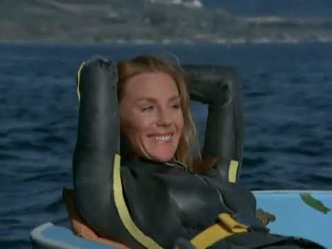 Hot Frogwoman attacked by Aliens. Man from Atlantis.