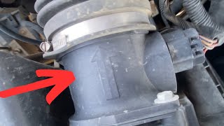 Mass Air Flow (MAF) Sensor Buick Lucerne 3.8L 2006-2011 Location and Replacement