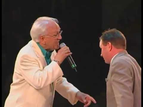 Didn't It Rain - Speer Family and Dove Brothers at NQC 2002.mp4
